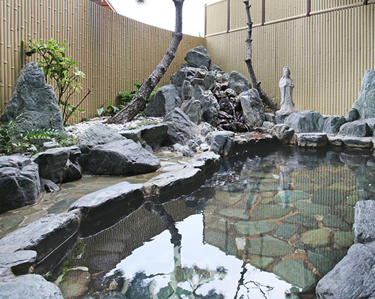 Open-air hot spring bath